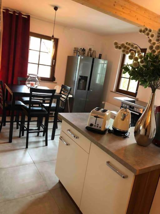 Willkommen Im Casa Felice, Der Wohlfuehl Oase Mit Balkon, 4 Betten Und Homeoffice Platz Aidlingen Buitenkant foto